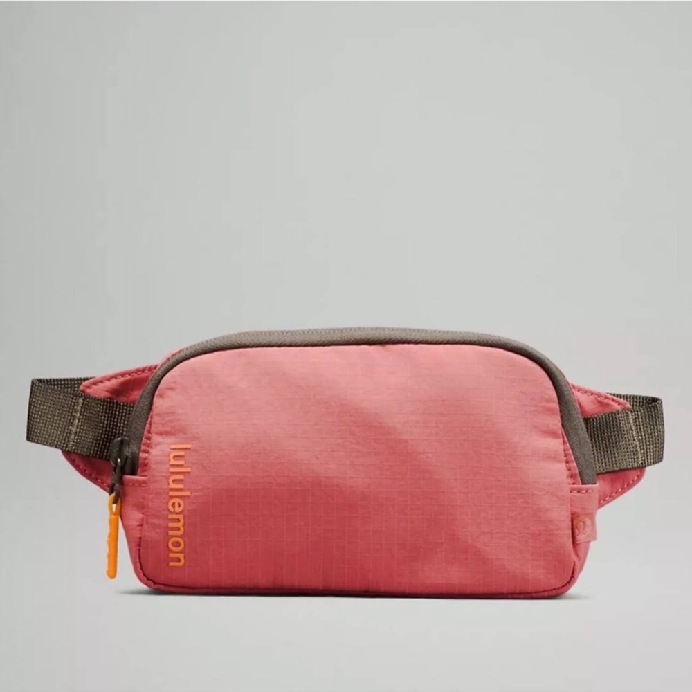 Lululemon Mini Belt Bag in pink